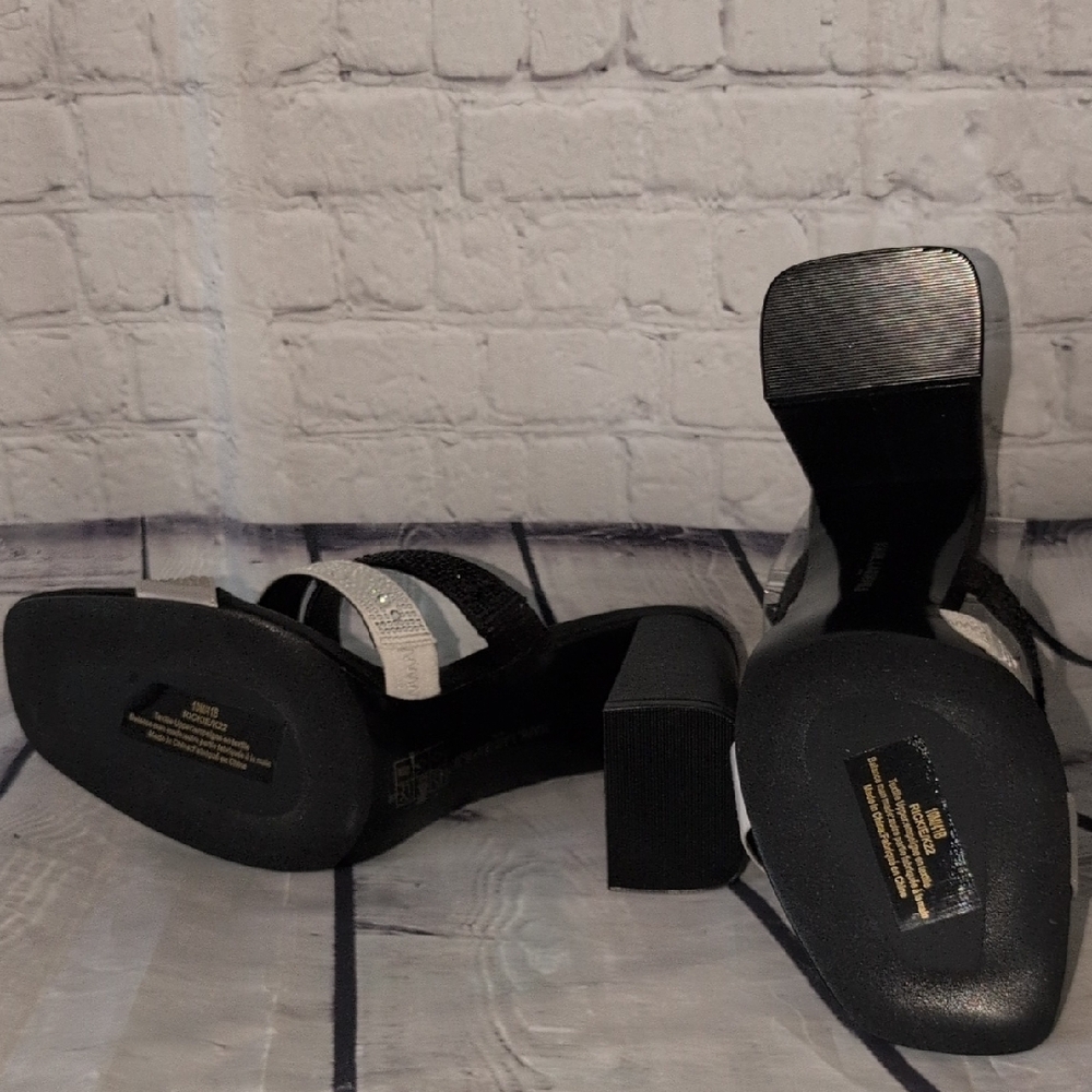 Kurt Geiger Richmond Camera Bag/ Karl Lagerfeld Rickie Sandal - Picture 11 of 13